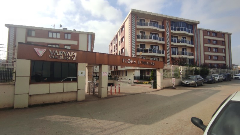 Peyzajlı, kapalı havuzlu ve 12 bloklu site projesi